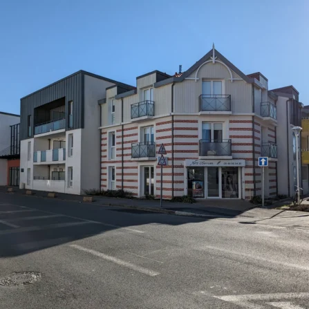 Allionis - Chatelaillon - Immeuble - Ravalement de France - façadier - enduit de façade en Charente-Maritime, Vendée, Loire-Atlantique