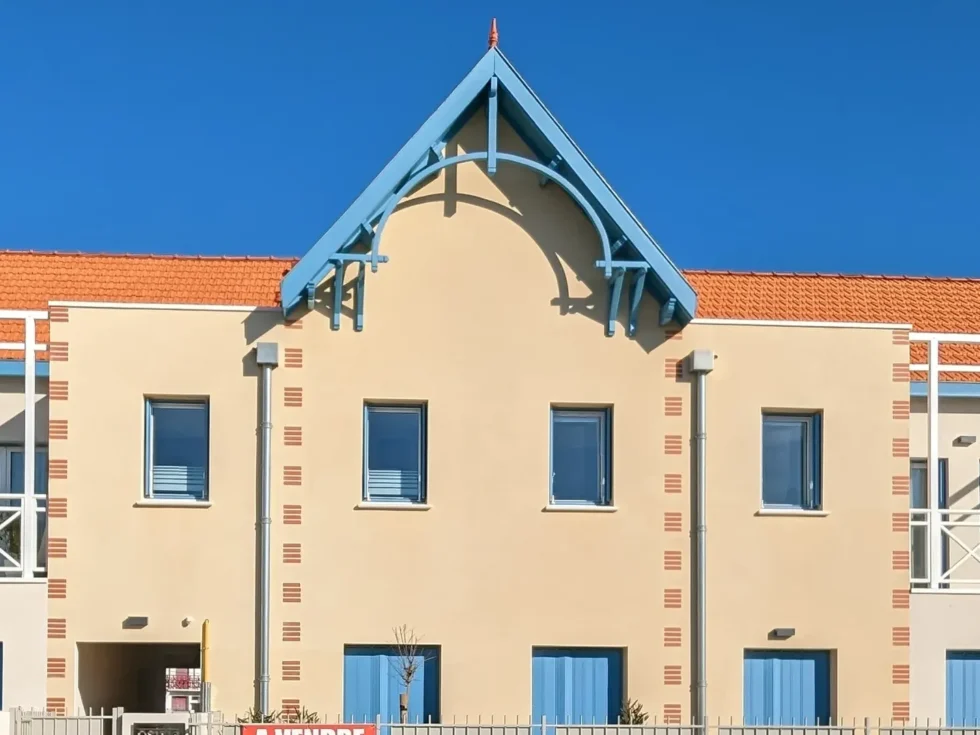 Osiria - Chatelaillon - Immeuble - Ravalement de France - façadier - enduit de façade en Charente-Maritime, Vendée, Loire-Atlantique