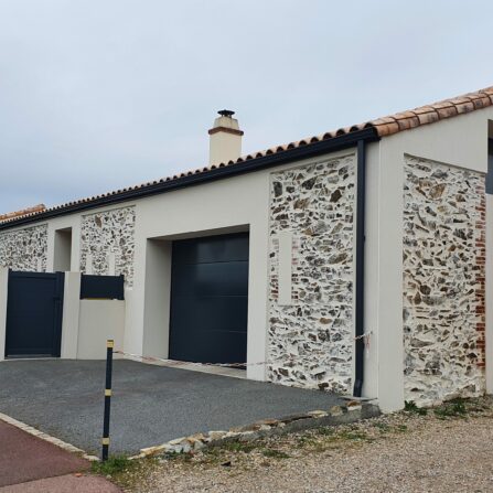 Enduit Rénovation maison individuelle aux Sables d'Olonne - Ravalement de France - façadier - enduit de façade en Charente-Maritime, Vendée, Loire-Atlantique