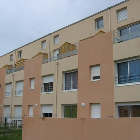 Immeuble Le Longchamps - Ravalement de France - façadier - enduit de façade en Charente-Maritime, Vendée, Loire-Atlantique