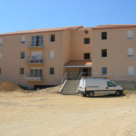 Immeuble Eiffage Bourg sous la Roche - Ravalement de France - façadier - enduit de façade en Charente-Maritime, Vendée, Loire-Atlantique