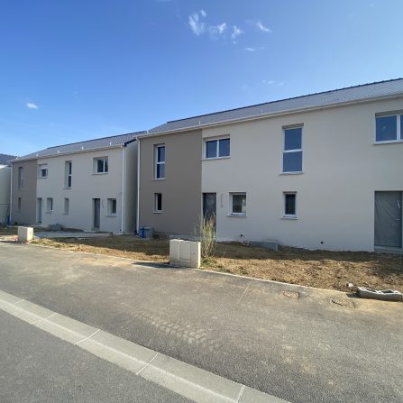 Maisons groupées - Ravalement de France 44 - façadier - enduit de façade en Charente-Maritime, Vendée, Loire-Atlantique