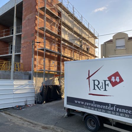 Immeuble - Ravalement de France 44 - façadier - enduit de façade en Charente-Maritime, Vendée, Loire-Atlantique